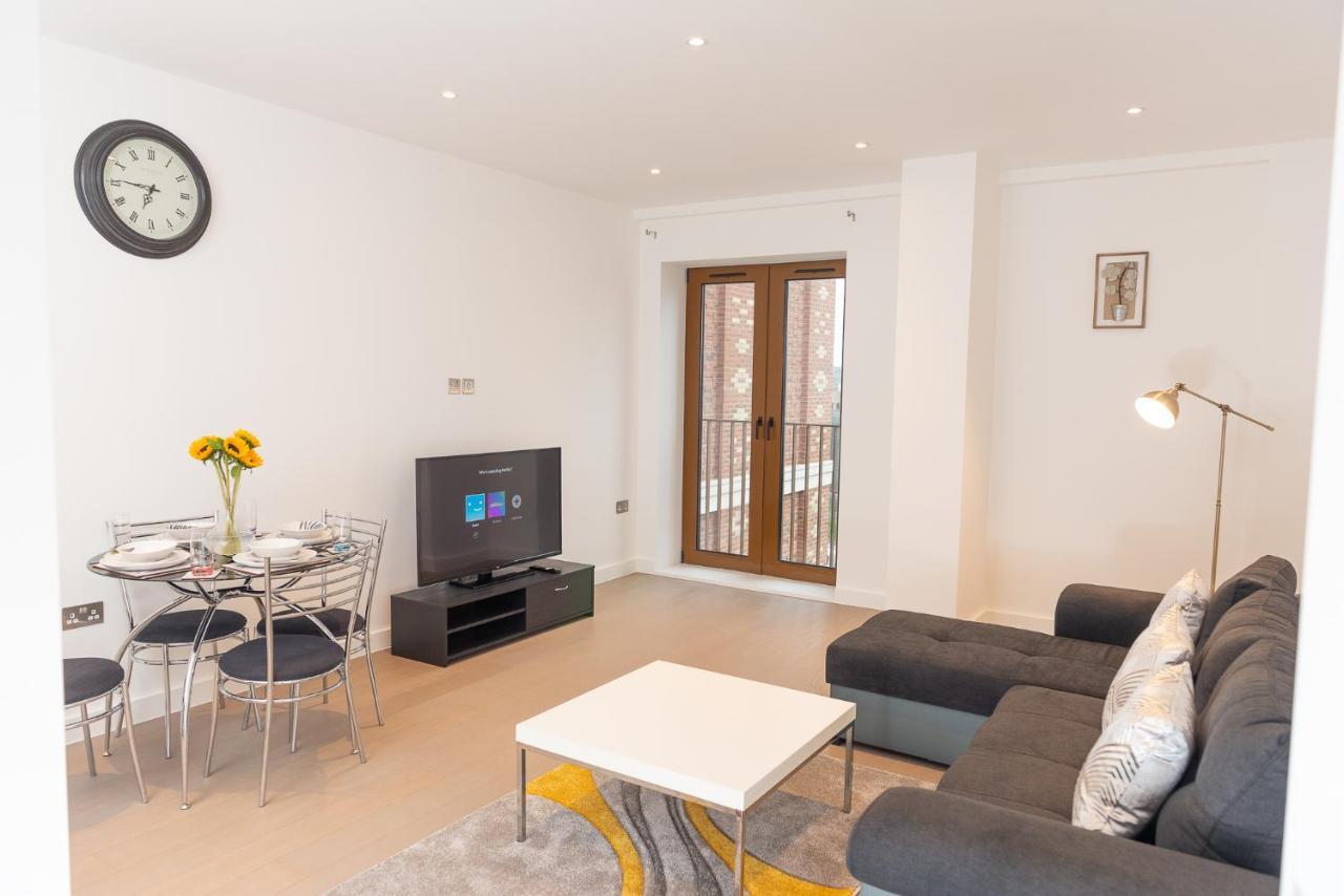 Cosy 1 Bed Apartment In Centre Of St Albans - Free Parking - 5 Min Walk To St Albans City Centre & Railway Station - Big Savings On Longer Stays!! Exterior foto
